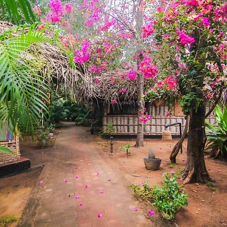 The Palm Trees Resort Patnem Beach Exterior photo