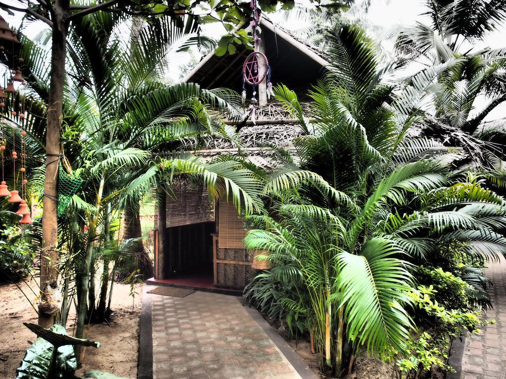 The Palm Trees Resort Patnem Beach Exterior photo