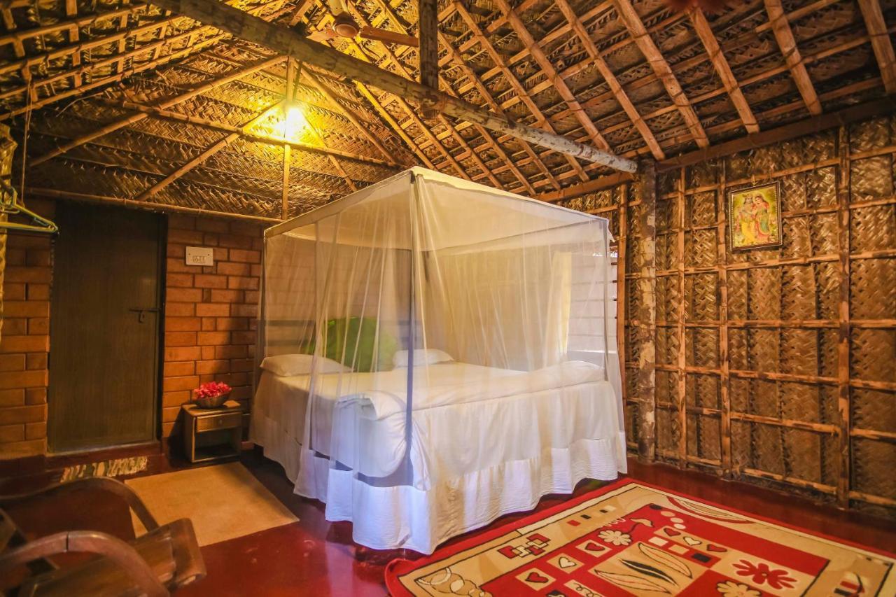 The Palm Trees Resort Patnem Beach Exterior photo