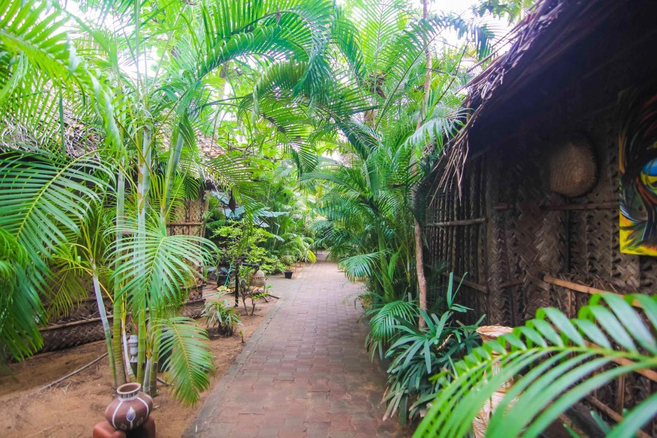 The Palm Trees Resort Patnem Beach Exterior photo