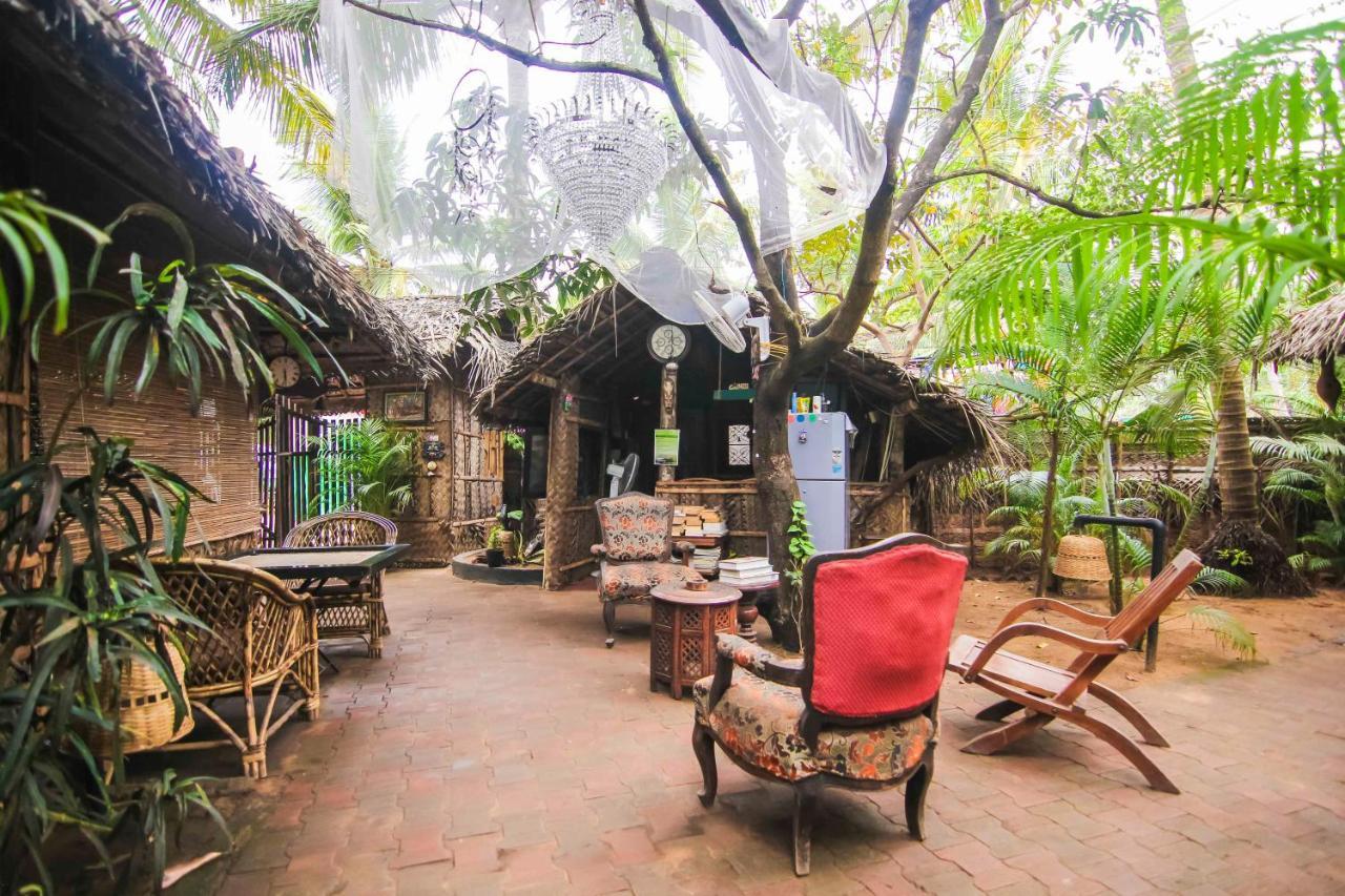The Palm Trees Resort Patnem Beach Exterior photo